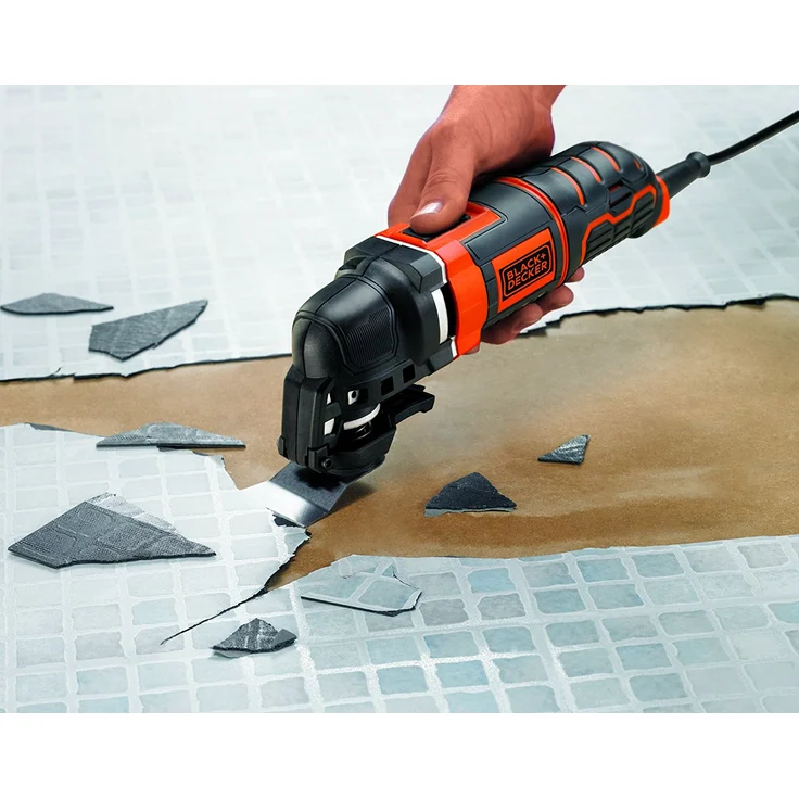 Black und Decker MT300SA2 Multifunktionswerkzeug 300W, mit Super-Lok Schnellspann-System, zum Sägen, Schleifen und Spachteln, ergonomisches Griffdesign, Staubabsaugung, 12-teiliges Zubehörset – Bild 7