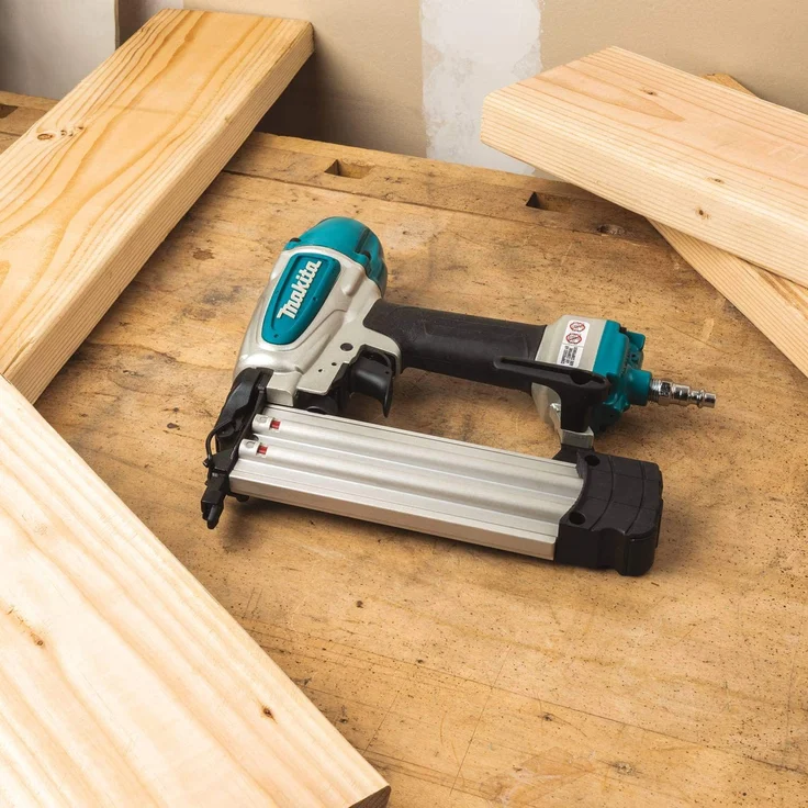 Makita AF506 Druckluftnagler 8,3 Bar max. 50 mm Nagellänge 1,3 kg – Bild 4