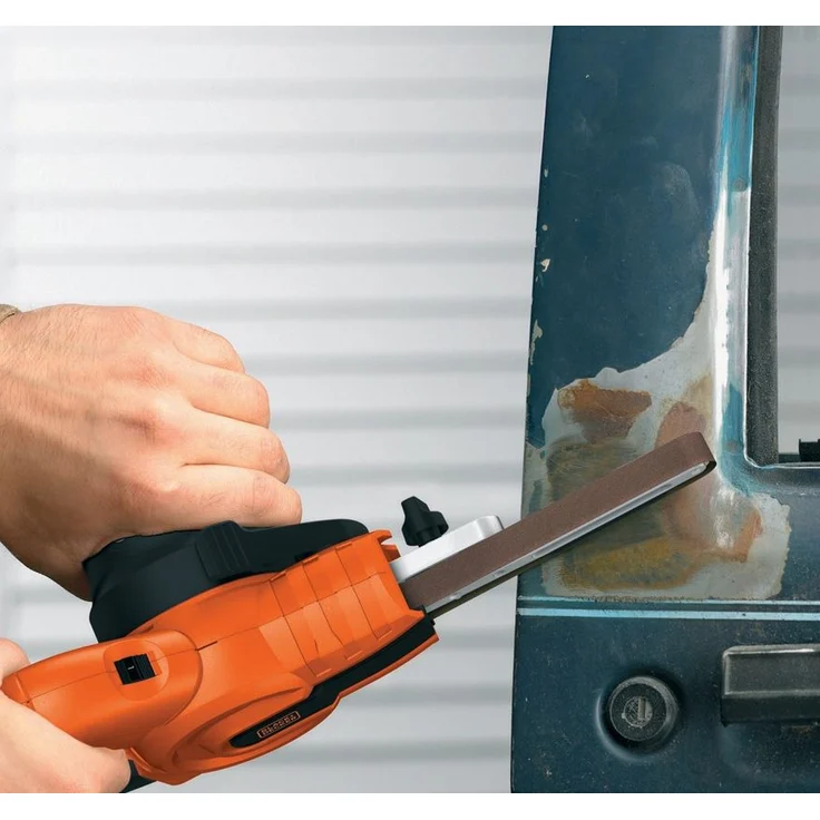 Black und Decker Bandschleifer KA900E 350 W 1400 U-min 2,5 kg mit Absaugung Schleifmaschine für Holz, Metall, Stein, Gips, Keramikfliesen & Kunststoff Zum Schleifen, Feilen, Schärfen und Entrosten Bandmaße: 451 x 13mm – Bild 4