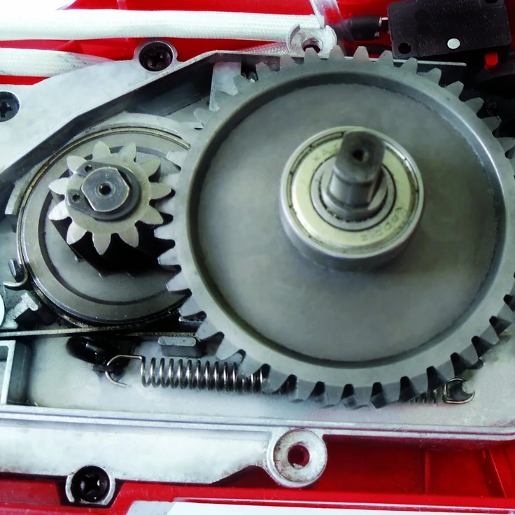 Einhell Elektro Kettensäge GH-EC 1835 - 1800 Watt, 325 mm Schnittlänge, Oregon Kette und Qualitätsschwert, Rückschlagschutz und Kettenfangbolzen – Bild 3