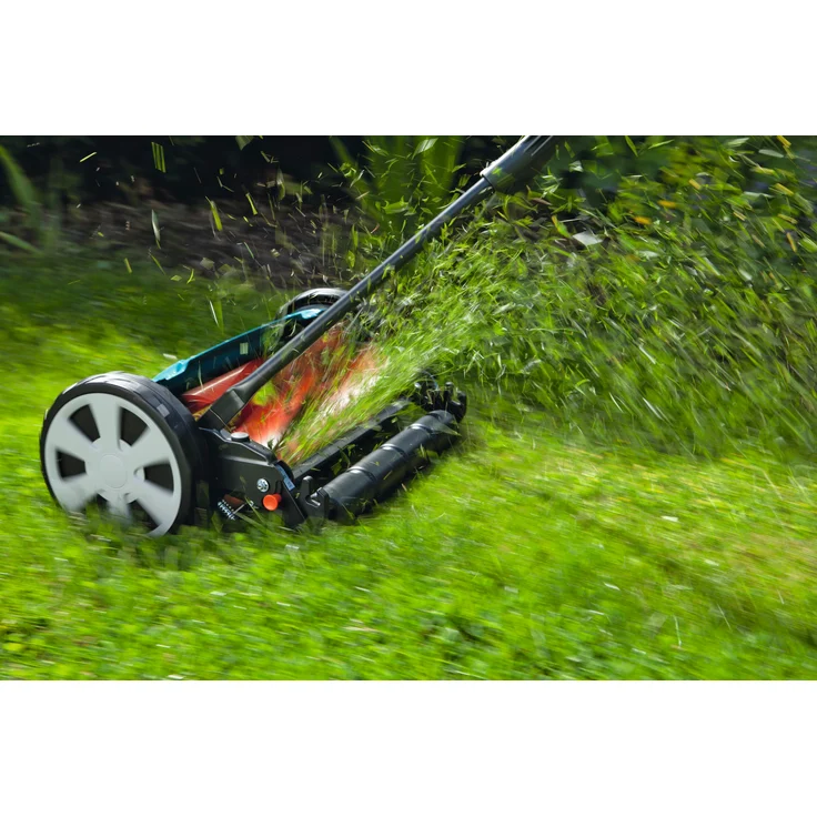 GARDENA Classic Spindelmäher 400: Handrasenmäher mit 40cm Schnittbreite für bis zu 200 m² Rasenfläche, Messerwalze aus Qualitätsstahl, berührungslose Schneidetechnik, geräuscharm und präzise - 4018-20 – Bild 3