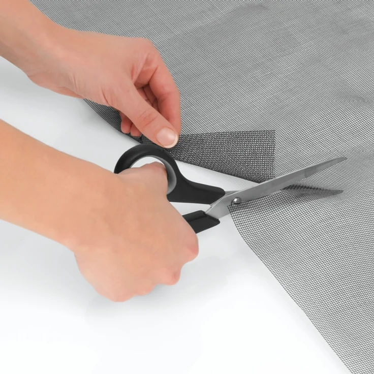 Hoberg Fenster-Fliegengitter mit innovativer Magnetbefestigung, bis zu 150 x 130 cm individuell zuschneidbar, kein Bohren oder Schrauben, 16 Magnet-Clips – Bild 3