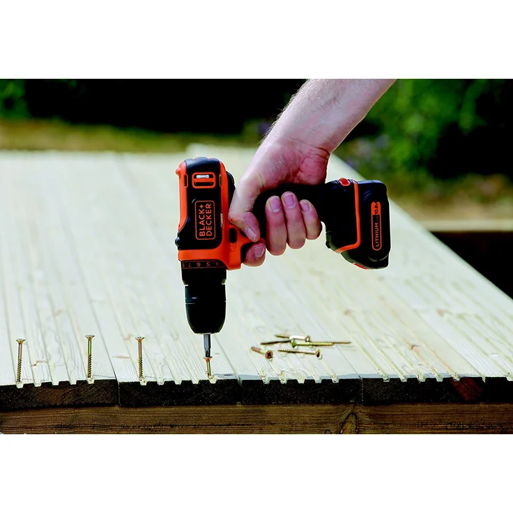 Black+Decker Li-Ion Ultra-Kompakt-Bohrer (Kleiner Akkuschrauber mit ergonomischem Softgriff und LED-Arbeitslicht für Bohr- und Schraubanwendungen, 1 x Akku-Bohrschrauber Li-Ion 10.8 V) BDCDD12 – Bild 6