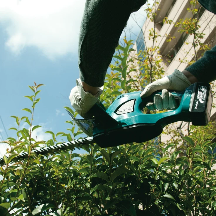 Makita DUH523Z Akku-Heckenschere, 52 cm Schnittlänge, 18V LXT, ohne Akku, ohne Ladegerät, 15 mm maximale Aststärke, vibrationsarm – Bild 4