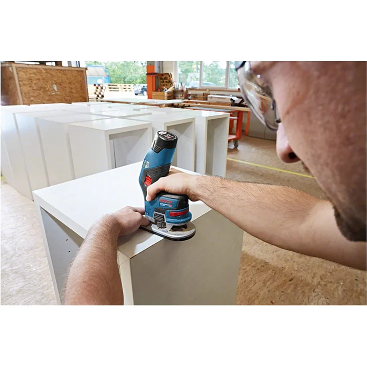 Bosch Professional GKF 12V-8 12V System Akku Kantenfräse (Fräskopf-Schaft: 8 mm, ohne Akkus und Ladegerät, im Karton) – Bild 2