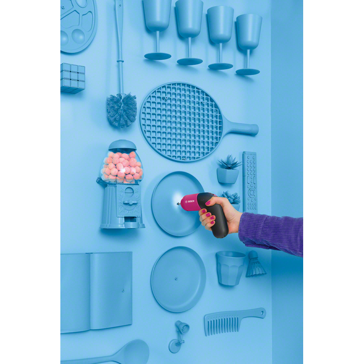 Bosch IXO VI Akkuschrauber (pink, integrierter Akku mit Mikro-USB-Lader, variable Drehzahlregelung, in Aufbewahrungsbox) – Bild 6