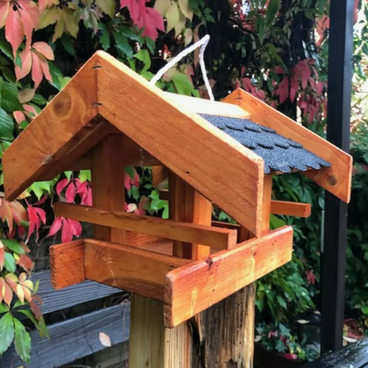 Rechteckiges Vogel Futter Haus Futterstelle aus Holz Vogelhaus Braun-Schwarz