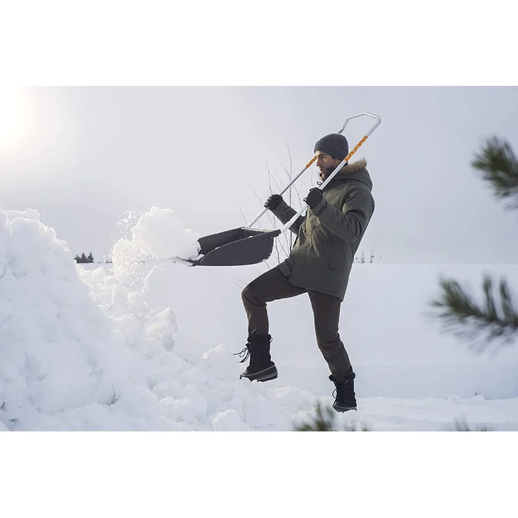 Fiskars Schneewanne für große Flächen, Blattbreite 74 cm, Kunststoff-Blatt, Aluminium-Stiel, schwarz-orange, SnowXpert, 1003470 - Preisvergleich – Bild 4