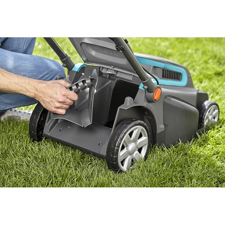 GARDENA PowerMax 1800-42 Elektrorasenmäher: Rasenmäher bis 800 m², 42 cm Schnittbreite, 45 l Fassungsvolumen, Schnitthöhe 20-60 mm, klappbares Gestänge, ergonomischer Handgriff - 5042-20 – Bild 3