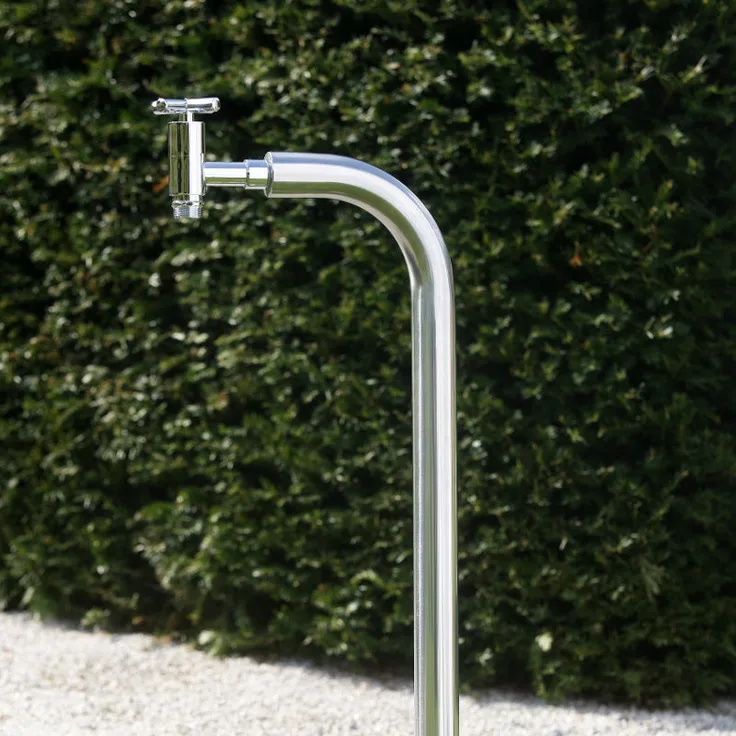 Wasser Zapfsäule rund, Edelstahl poliert Ø 40mm - Ideal