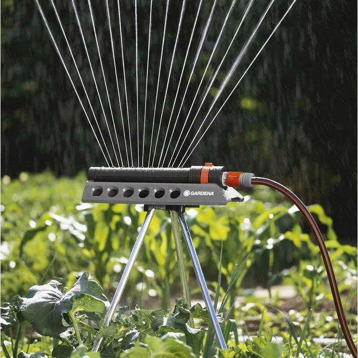 GARDENA Viereckregner Comfort Aquazoom 250-1: Rasensprenger zur Bewässerung kleinerer rechteckiger Flächen von 105 - 250 m², Reichweite 7-17 m, Sprengweite ma. 15 m, Schmutzsieb entnehmbar (1971-20) – Bild 3