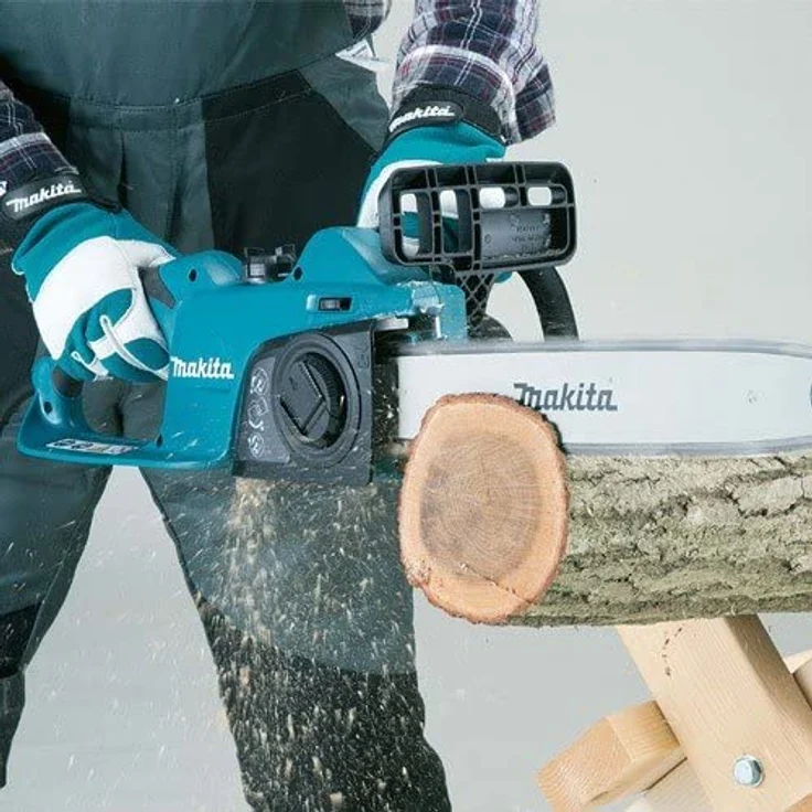 Makita UC4041A Elektro-Kettensäge 40 cm Schwertlänge, 1.800 Watt Leistung, Kettenteilung 3-8'', Schwarz, Blau – Bild 2