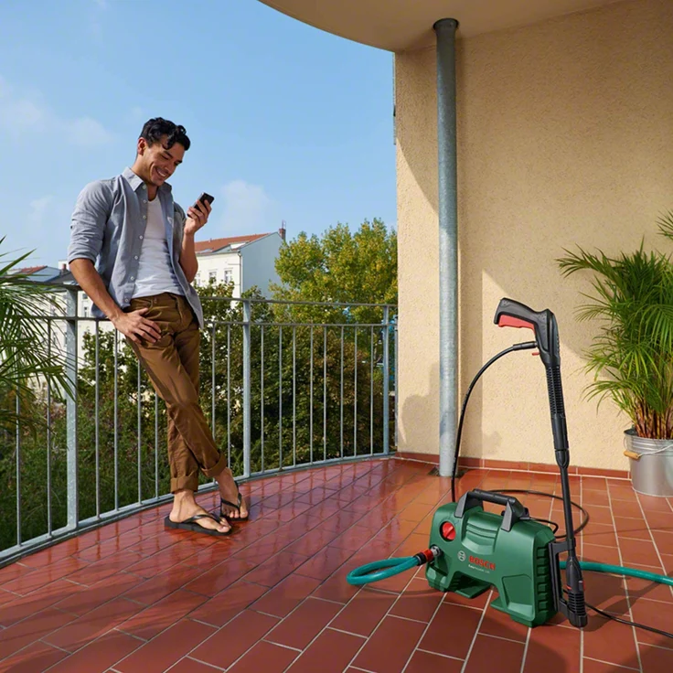 Bosch DIY EasyAquatak 120 Hochdruckreiniger 3 x Düse, Hochdruckpistole, transparenter Wasserfilter, 5 m Kabel, 5 m Schlauch, Karton, 1500 Watt, Druck: 120 bar, max. Fördermenge: 350 l-h – Bild 8