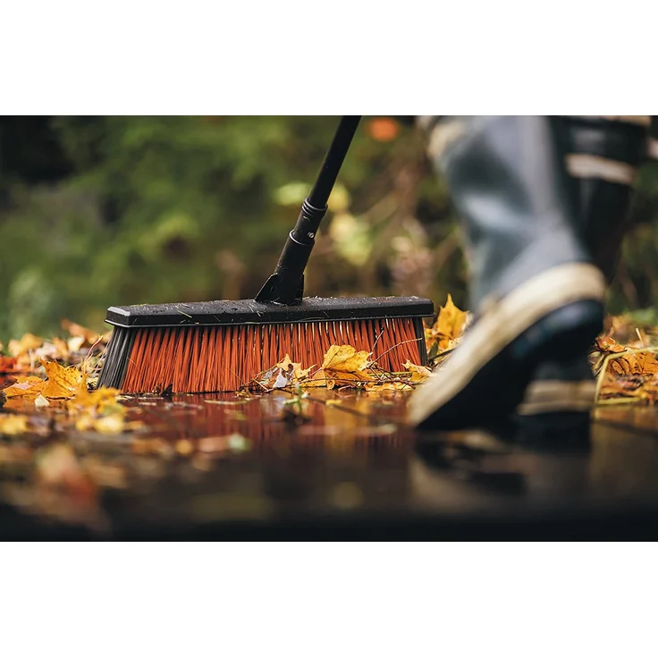 Fiskars Solid Allzweckbesen mit PowerClean-Borsten, Länge: 1,7 m, L, Schwarz-Orange, 1025926 – Bild 5