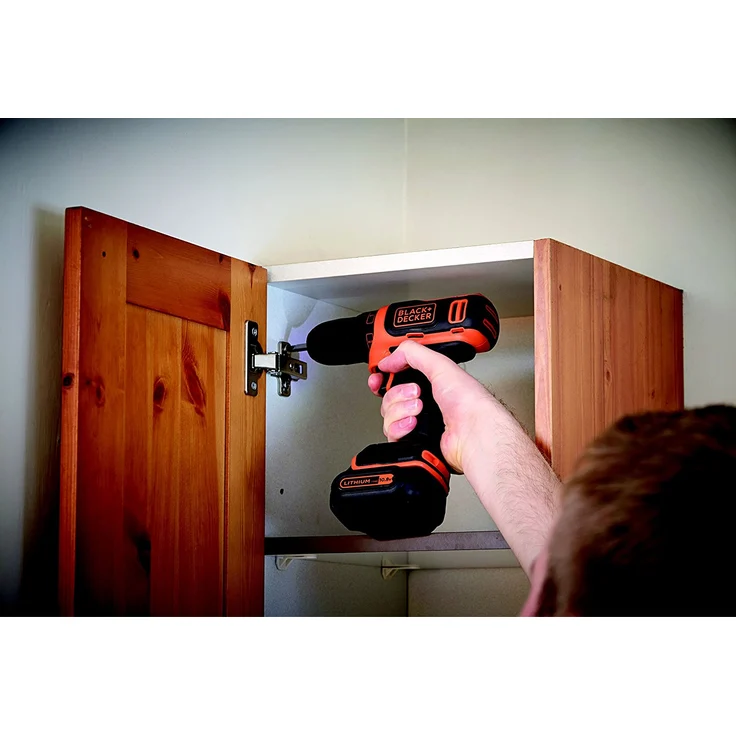 Black+Decker Li-Ion Ultra-Kompakt-Bohrer (Kleiner Akkuschrauber mit ergonomischem Softgriff und LED-Arbeitslicht für Bohr- und Schraubanwendungen, 1 x Akku-Bohrschrauber Li-Ion 10.8 V) BDCDD12 – Bild 4