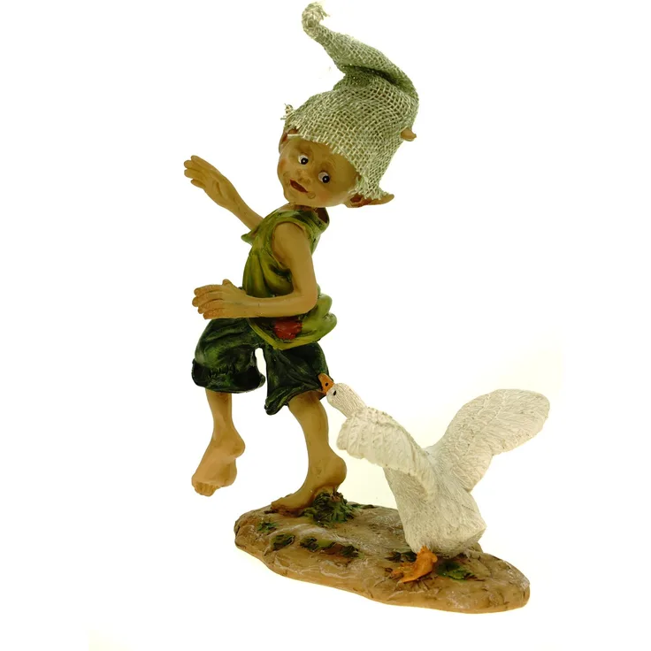 Lass mich los Gans hält Pixie an der Hose fest 14 cm Figur Kobold Fee Fabelwesen