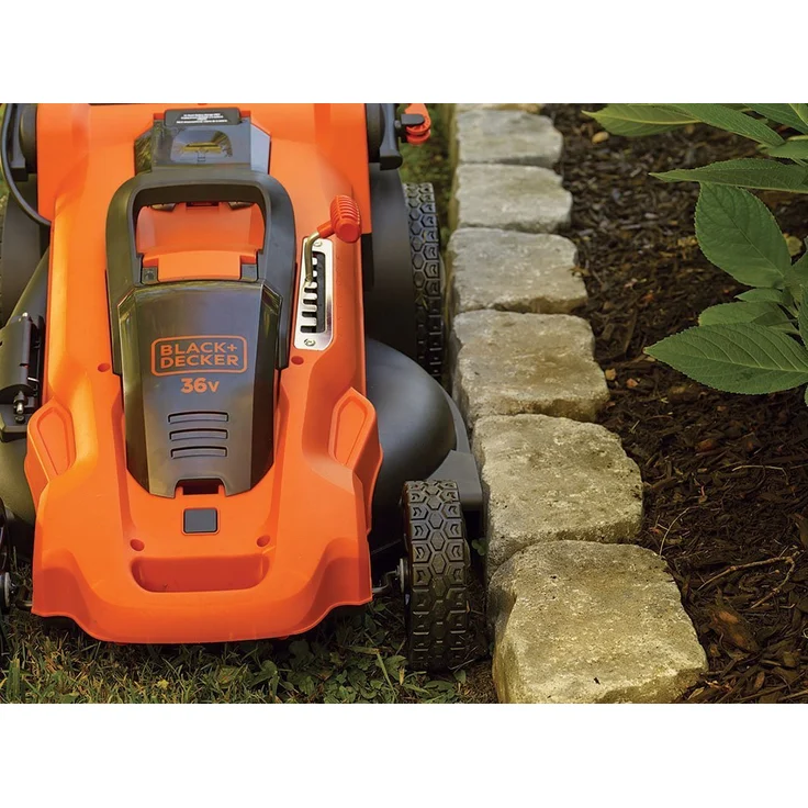 Black+Decker 3-in-1 Akku-Rasenmäher - mit Autosense 36V, 48 cm Schnittbreite, für mittlere und große Gärten, inkl. 2 Akkus, 90-Min Schnellladegerät, 50l Fangsack, Mulchfunktion CLMA4820L2-QW – Bild 2