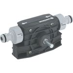 Gardena Bohrmaschinenpumpe: Stabile Schlauchpumpe zum Um- und Auspumpen von Wasser, passend für jede Bohrmaschine, sofort betriebsbereit (1490-20)