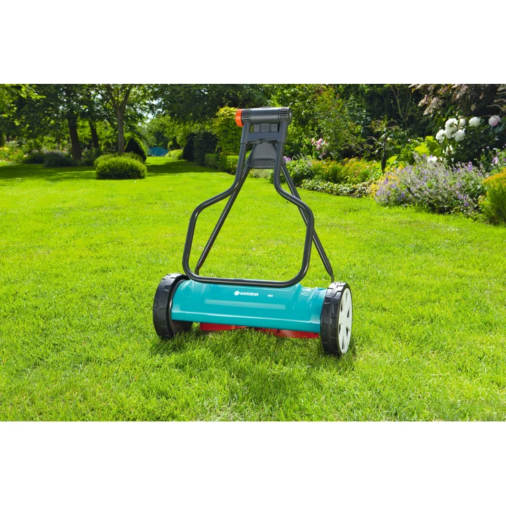 GARDENA Classic Spindelmäher 400: Handrasenmäher mit 40cm Schnittbreite für bis zu 200 m² Rasenfläche, Messerwalze aus Qualitätsstahl, berührungslose Schneidetechnik, geräuscharm und präzise - 4018-20 – Bild 5