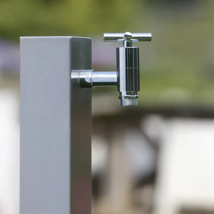 Wasser Zapfsäule eckig, Edelstahl geschliffen - Ideal