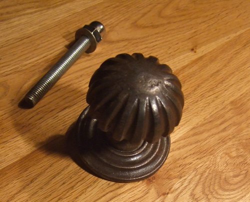 Antikas Türknauf Eisen mit Rosette, historischer Türbeschlag im Gründerzeit-Stil, Durchmesser 53 mm, antik