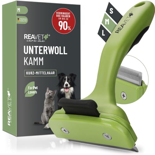 ReaVET Unterwollkamm für Hunde & Katzen Kurzhaar I Mittlere Rassen (Größe M) I Entfernt Unterwolle, Pflegt das Deckhaar I mit Selbstreinigungsknopf I Katzen-Kamm Hunde-Kamm ideal zum Fellwechsel