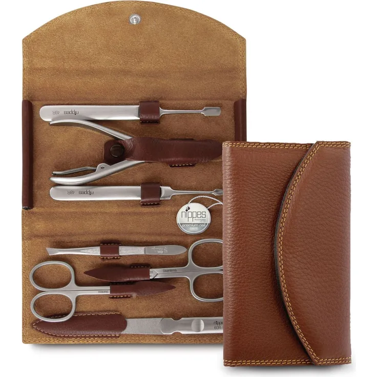 Nippes Classic Maniküre-Set braun, inkl. Hautschere, Nagelschere, Saphirfeile, Pinzette, Reiniger, Nagelhautschieber & aus rostfreiem Stahl, Rindleder-Etui