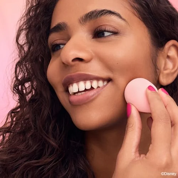 essence Disney The Little Mermaid Make-up-Schwamm, präziser Applikator für cremiges und flüssiges Make-up, Limited Edition, vegan – Bild 4