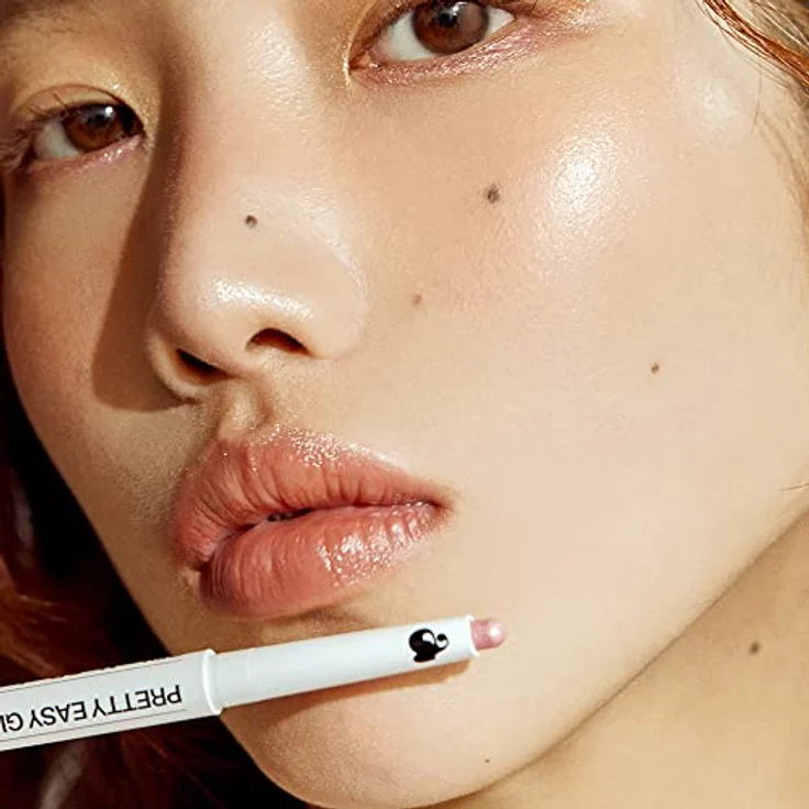 Unleashia Pretty Easy Glitter Stick, cremiger Highlighter mit holografischem Effekt, Farbton No.3 Brave, 0.7 g – Bild 7