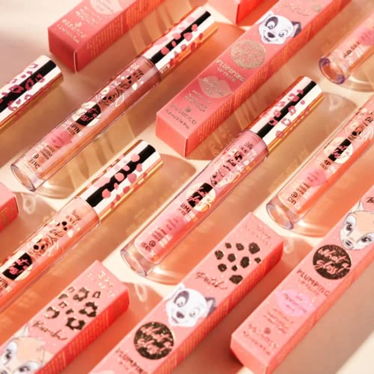 Essence Disney Classics Patch what a gloss! PLUMPING LIP FILLER Lipgloss 4,2 ml Nr. 02 - Adventures – Bild 7