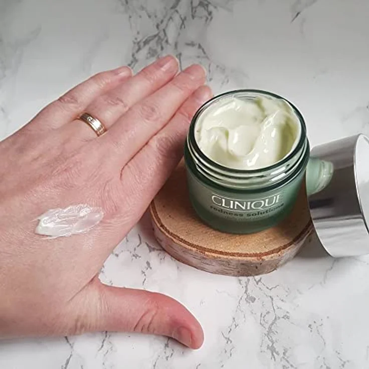 Clinique Redness Solutions Daily Relief Cream 50 ml – Bild 3