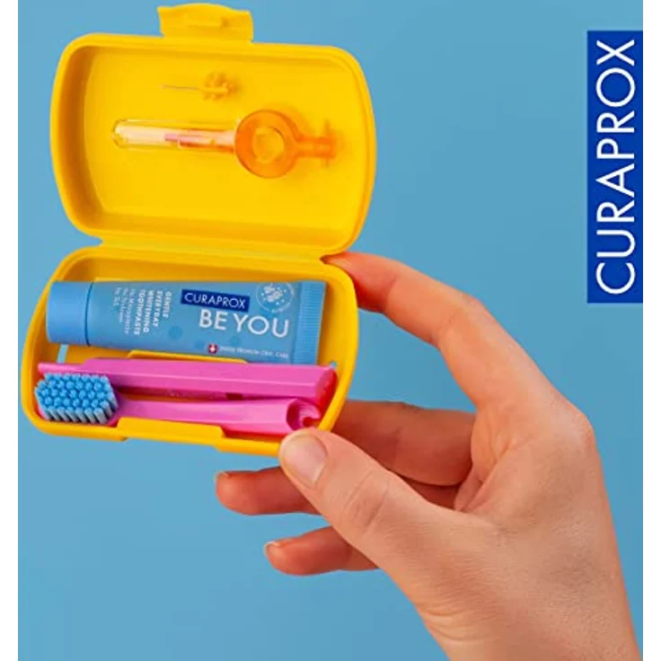 Curaprox Travel Set, Kosmetik-Reiseset für Zähne, Zunge und Zahnfleisch mit Zahnbürste, 2 Interdentalzahnbürsten und 10 ml Zahnpasta für empfindliche Zähne – Bild 5