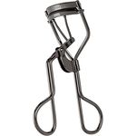 TWEEZERMAN Wimpernzange ProMaster Studio Collection mit Extra Breiter Zange für Mandelförmige Augen und 3 Ersatzpolster