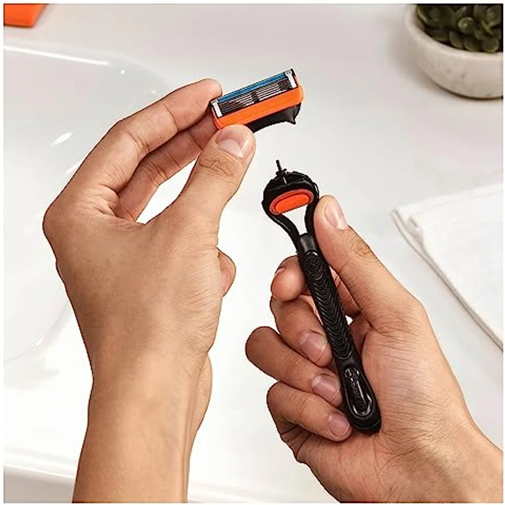 Gillette Fusion5 Rasierklingen 8 Stück – Bild 2