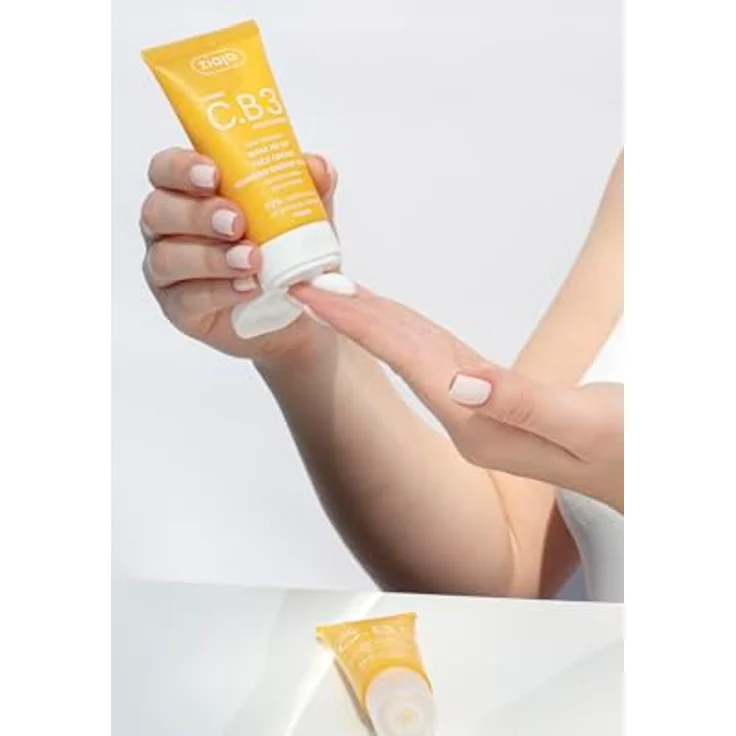 Ziaja VITAMIN C.B3 NIACINAMIDA Wake Me Up Revitalisierende Tagespflege, 50 ml - Leichte Gesichtscreme mit seidigem Finish, Morgenergieboost - 50 ml – Bild 3
