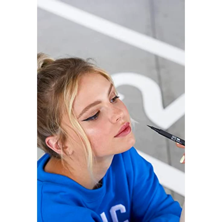 3INA The 24H Pen Eyeliner, lang anhaltender Eyeliner, wasserfest, ultra-dünner Applikator, Farbton 900 Black, 1,2 ml – Bild 7