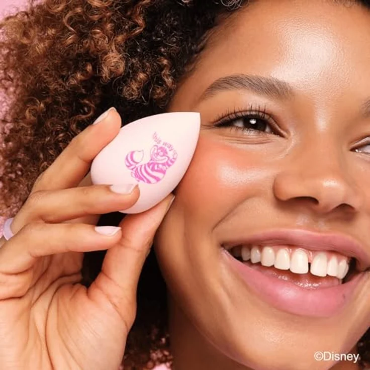 essence Disney Alice in Wonderland Farbwechsel Make-up Schwamm, Nr. 01, vegan, nanopartikel-frei, 1er Pack – Bild 4