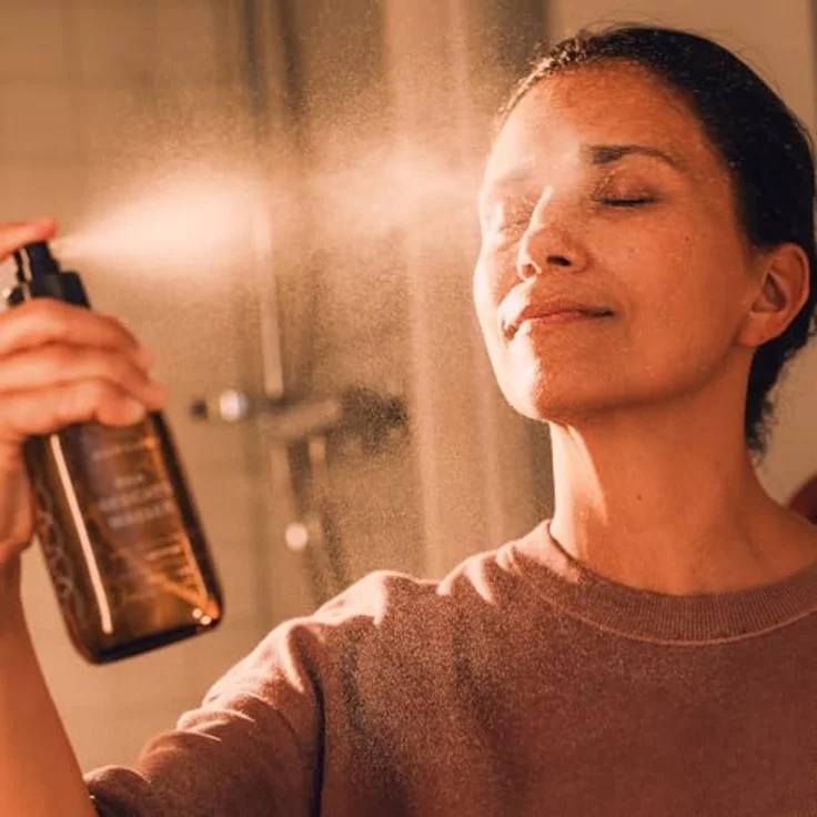 JUNGLÜCK PHA Gesichtswasser, Vegan, Milder Spray Toner mit Peeling-Effekt, Klärt porentief für empfindliche Haut – Bild 3