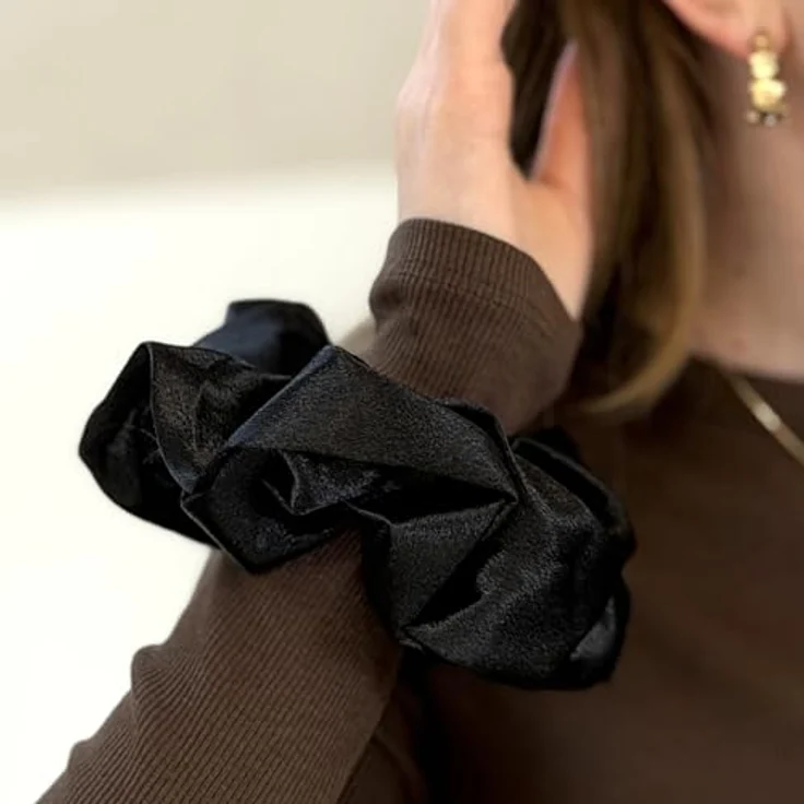 Sister Young LILU BLACK Scrunchie Haargummi aus satiniertem Polyester, sanft zum Haar, universelle Größe, elegantes Design – Bild 7