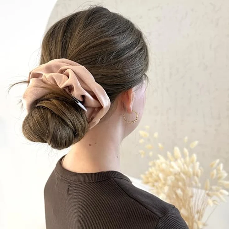 Sister Young LILU CHAMPAGNE Scrunchie, elegantes Haargummi aus leichter Chiffonqualität, ideal für dezente Frisuren – Bild 7