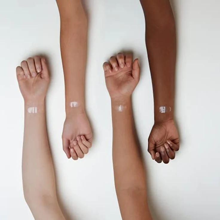 essence what the fake! PLUMPING LIP FILLER, Lippenpflege, mit Hyaluronsäure und Vitamin E, Nr. 01 oh my plump!, transparent, pflegend, kühlend, glättend, strahlend, vegan, ohne Parabene (4,2ml) – Bild 4