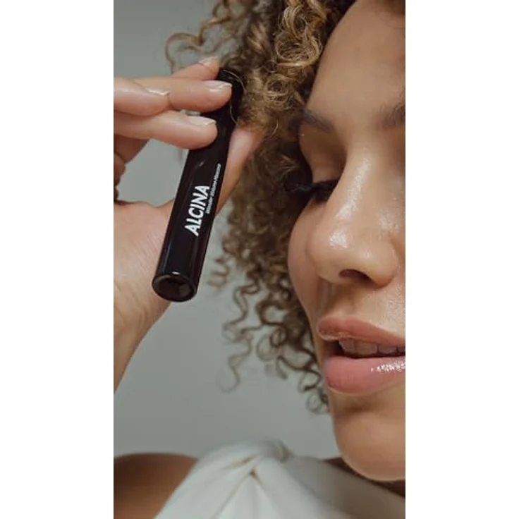 ALCINA Wonder Volume Mascara, 8 ml, schwarze Wimperntusche mit Mikrobürste für maximales Volumen und ausdrucksvolle Länge – Bild 3