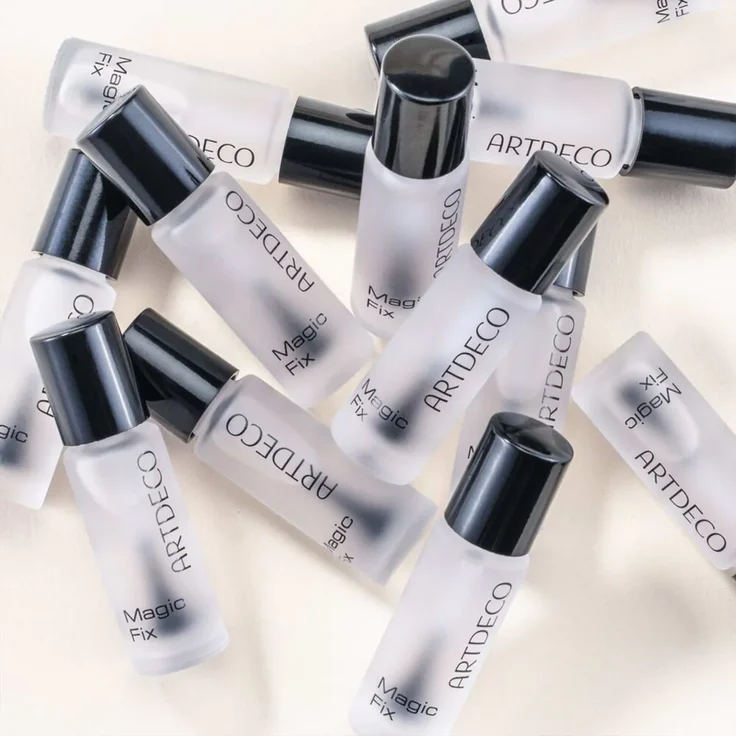 Artdeco Magic Fix Lippenstiftfixierung Verhindert Abfärben und Auslaufen, Macht den Lippenstift Wasserfest – Bild 4