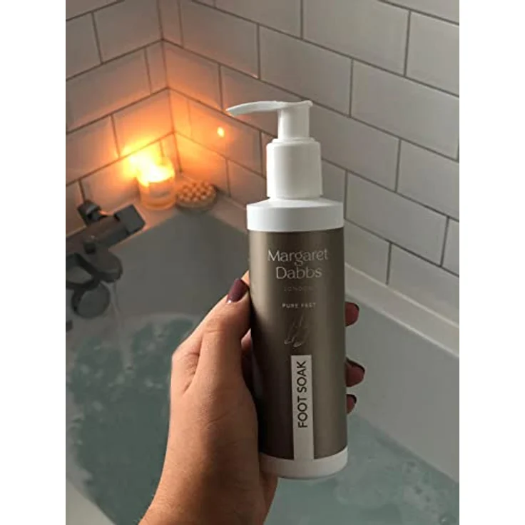 Margaret Dabbs Pure Reviving Foot Soak, Fußpflege für müde und schmerzende Füße mit Buriti-Öl und Kurkuma-Extrakt, 200ml, vegan und frei von schädlichen Chemikalien – Bild 4