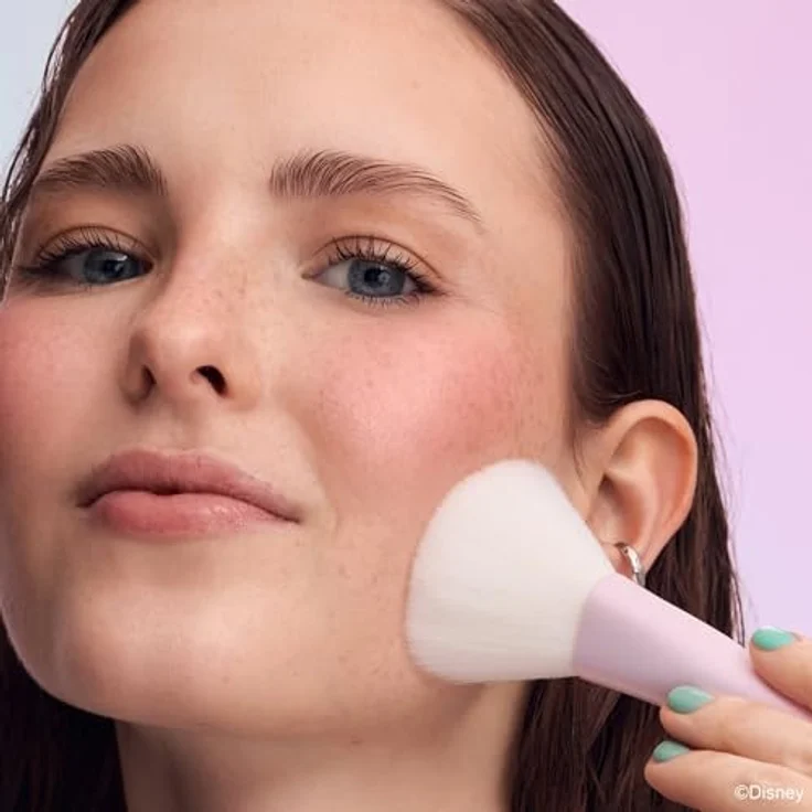 essence Disney The Little Mermaid Puderpinsel, präziser Make-up-Pinsel für pudrige Produkte, vegan – Bild 3