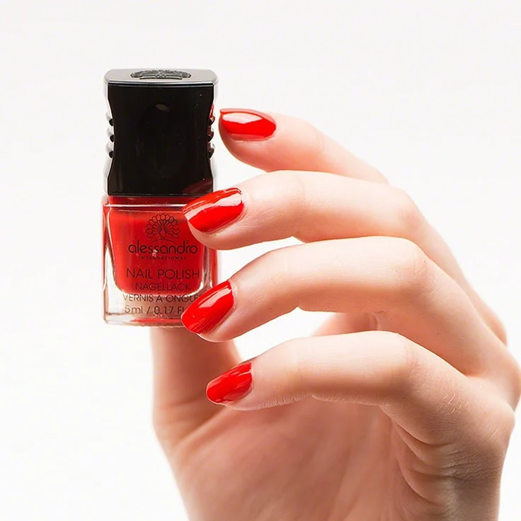Alessandro Nail Polish 12 Classic Red (10 ml) – Bild 2