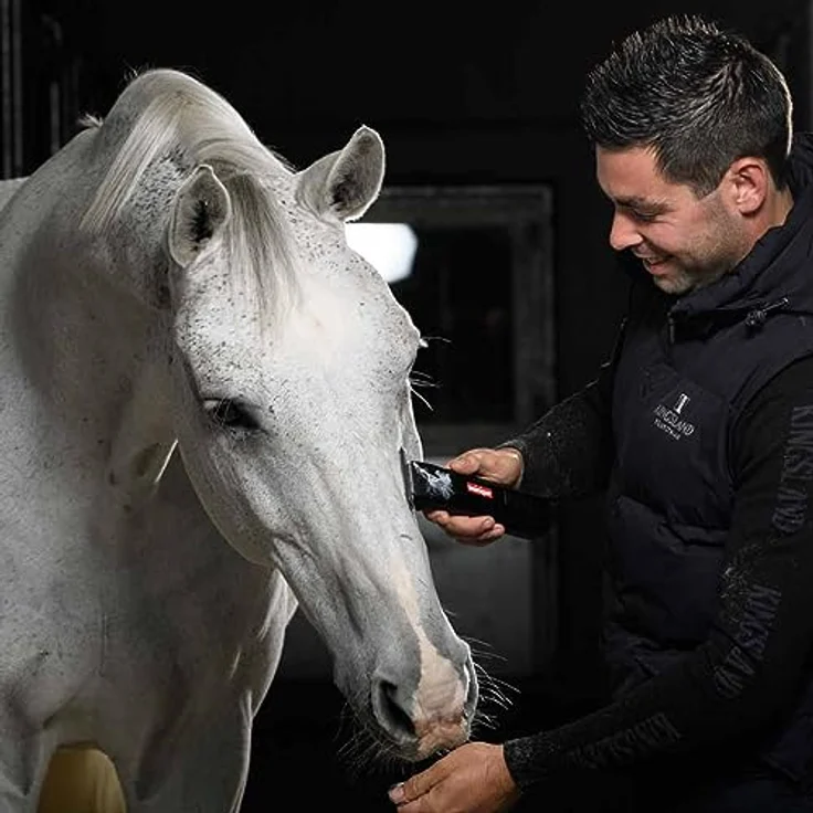 Heiniger Saphir Horse Pferdeschermaschine, Akustisch leise, vibrationsarm, mit 2 Akkus und 10WF Scherkopf – Bild 6