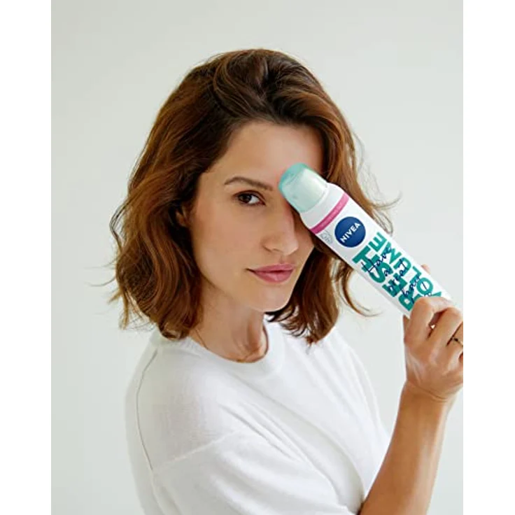 NIVEA Trockenshampoo Fresh Volume (200 ml), extra mildes Trockenshampoo Spray mit angenehmem Duft, Trockenhaarshampoo für extra Volumen & sofortige Frische – Bild 3