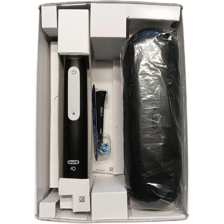 Braun Oral-B iO 3, Elektrische Zahnbürste mit oszillierendem Bürstenkopf, schwarz, inklusive Reiseetui und Zahnpasta