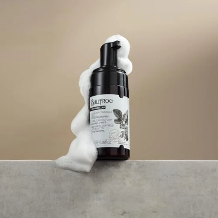 Bullfrog Lockenkontrolle Schaum 100 ml – Definiert Locken, verleiht Volumen und Feuchtigkeit – 91,7% natürliche Inhaltsstoffe – Süße Duftnoten von Pistazie und Mandel – Hergestellt in Italien – Bild 4
